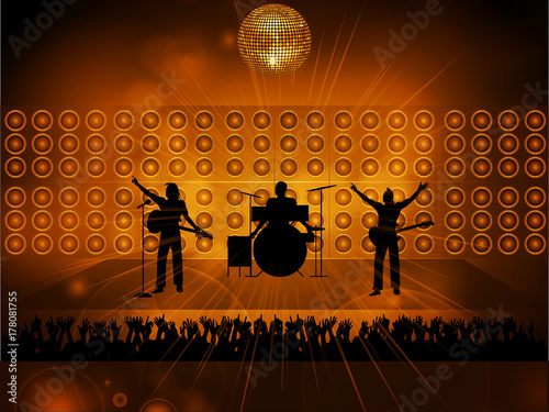 rock-pop-band-auf-buhne-und-publikum