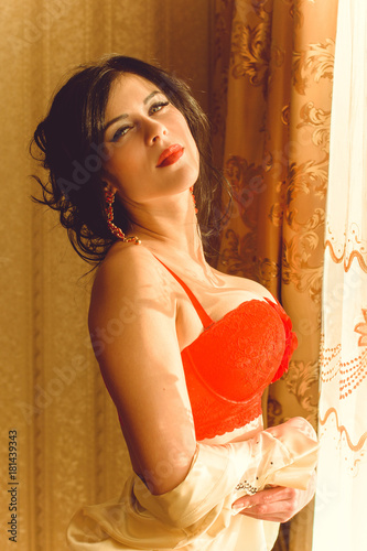 A Luxurious Woman With A Big Chest About Plastic Surgery And Perception Of Yourself As A Luxurious Woman With A Big Chest About Plastic Surgery And Perception Of Yourself As