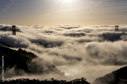 Obraz na płótnie Fog over the Golden Gate Bridge