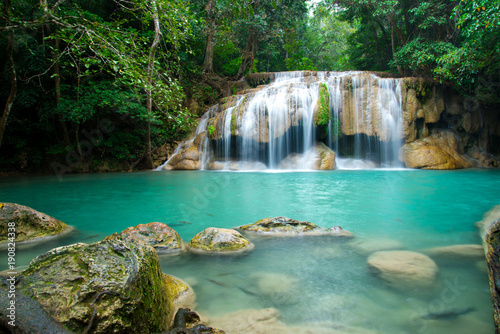 erawan-siklawa-w-tajlandia-parku-narodowym