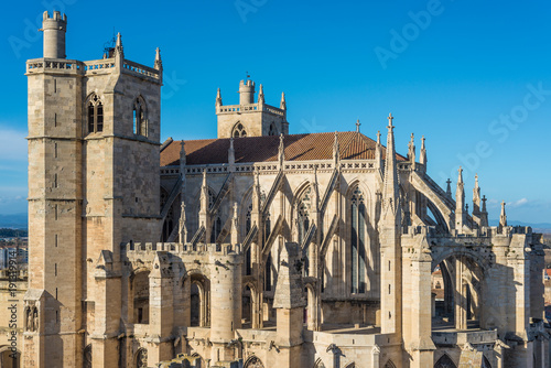 st-just-und-saint-pasteur-cathedral-in-narbonne-frankreich