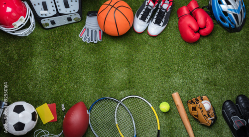 sprzet-sportowy-na-boisku