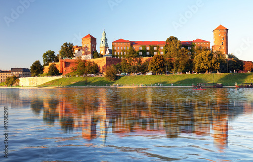 widok-na-starozytny-zamek-krakowski