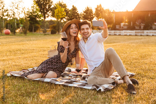 Young Cute Loving Couple Take A Selfie By Mobile Phone Buy Photos