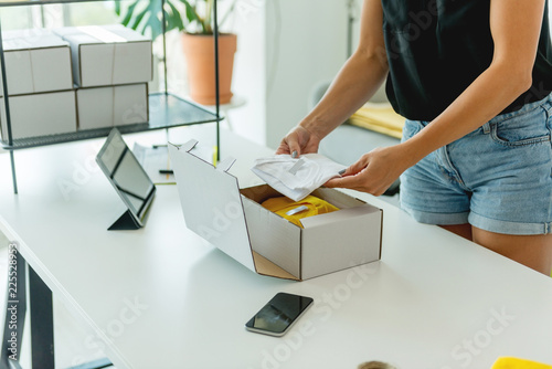 Pack a shipping product