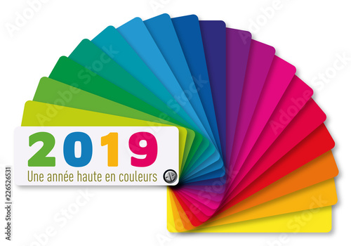 Carte de vœux 2019 utilisant le symbole du nuancier et son éventail de couleurs pour les peintre en bâtiment et les décorateur intérieur © pict rider