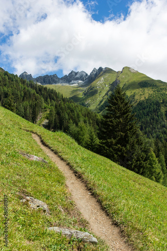 Wanderweg im VIrgental, Osttirol © Donnerbold